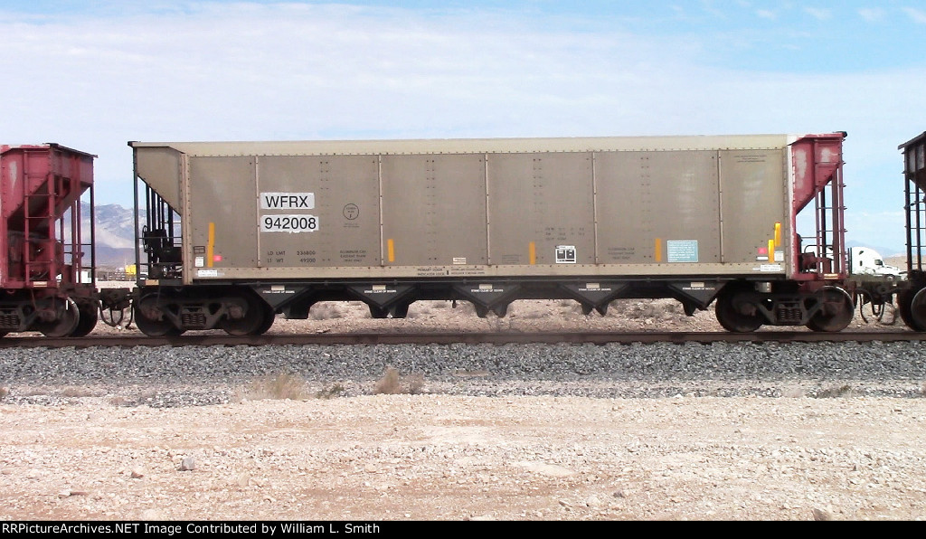 EB Unit Empty Hooper Frt at Erie NV  07-28-2022 -36